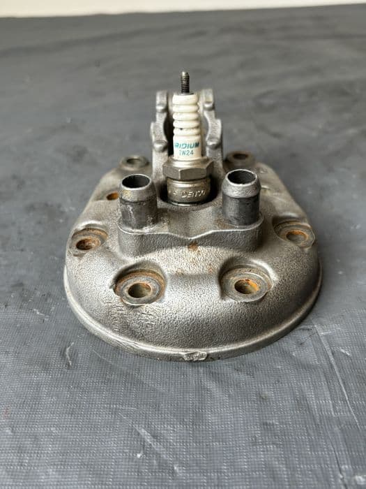 Głowica KAWASAKI KX250 Silnik cylinder