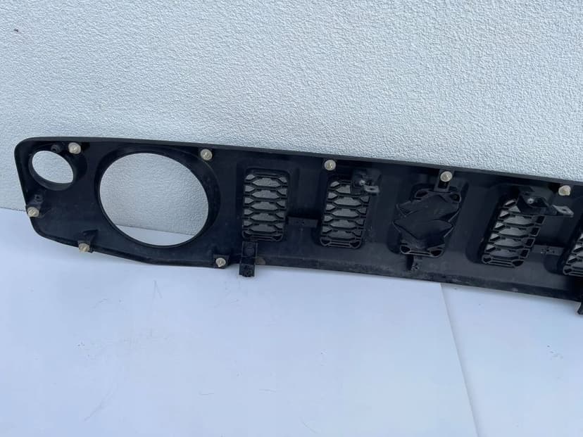 atrapa grill suzuki jimny iv 4 72111-78ro 18-