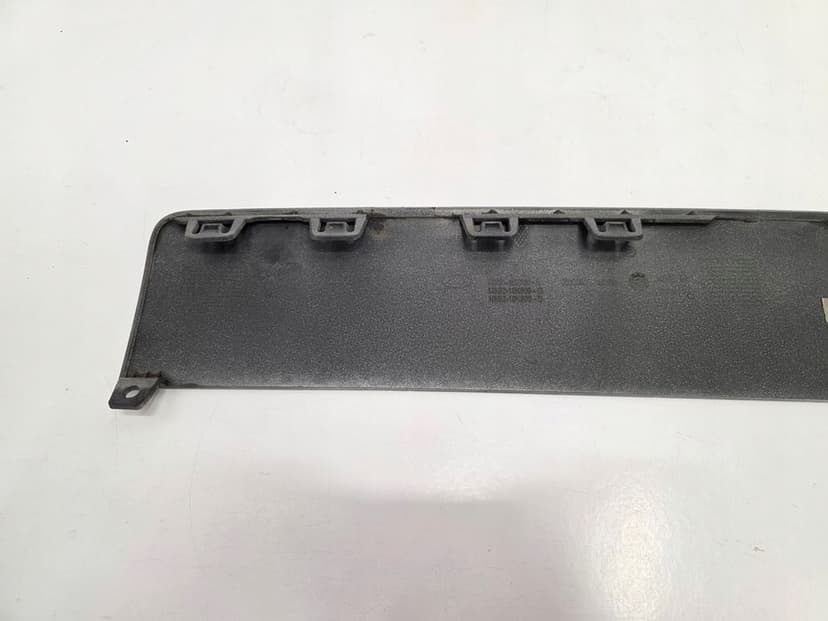 spoiler tył land rover defender ii l663 l8b2-19k809-a m8b2-19k809-g