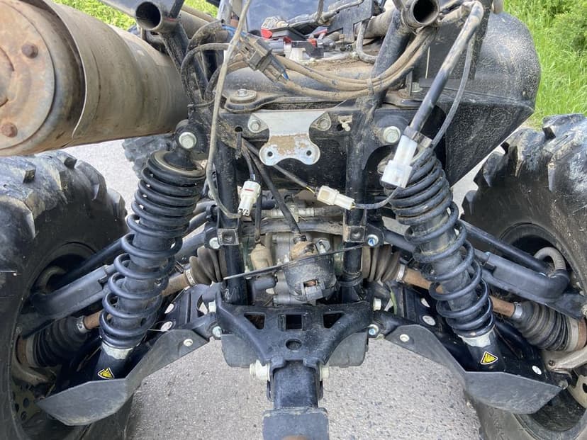 Rama wariator połoś wahacz silnik plastiki Yamaha grizzly 550/700