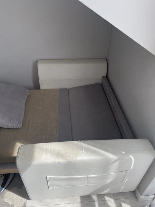 Wygodna rozkladana do spania kanapa/sofa