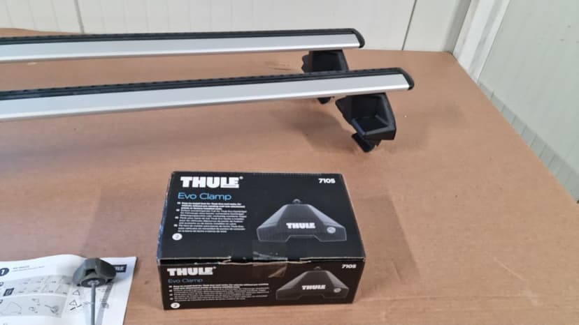 Land Rover Discovery Sport Thule Bagażnik dachowy Poprzeczki 
2015-
