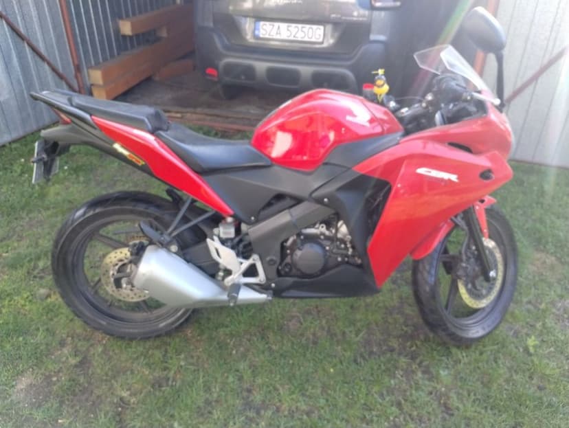 Honda CBR 125 JC 50 2014 20700 przebiegu oryginał !!! Bezwypadkowy!!!