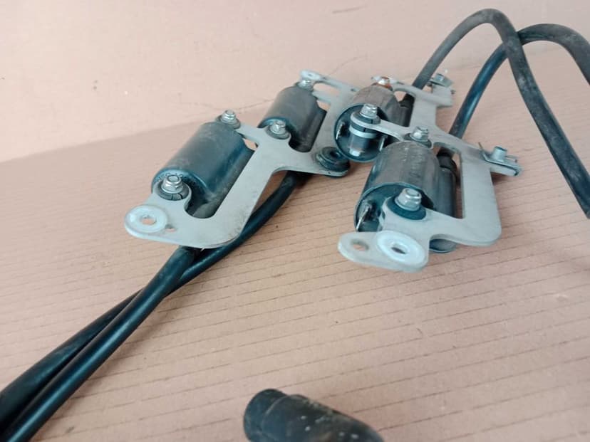 Aprilia Tuono RSV 1000 Mille Cewki + Fajki Zapłonowe Cewka Fajka 02-05
