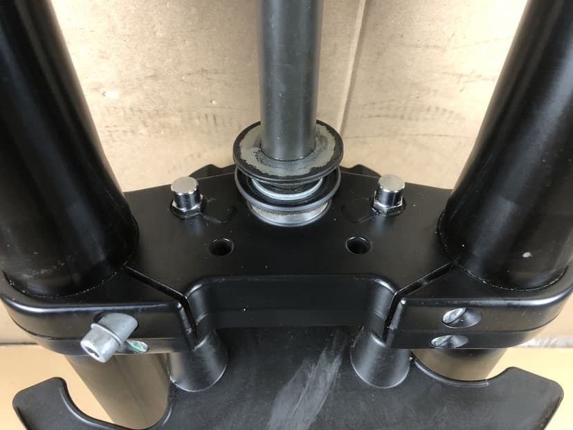 Aprilia Tuono 125 Lagi Zawieszenie Przód Laga Prawa Lewa Półki Ośka