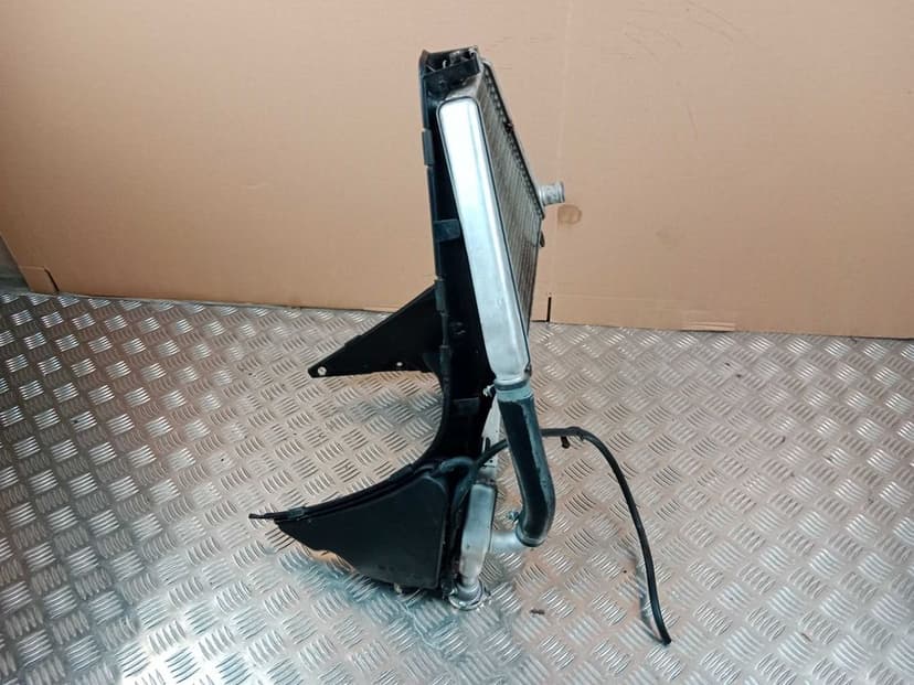 Ducati Panigale 959 V2 Chłodnica Dolna Górna Mocowanie Zbiorniczek