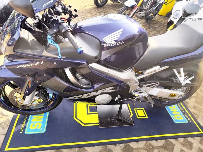 Honda CBR f4i 600