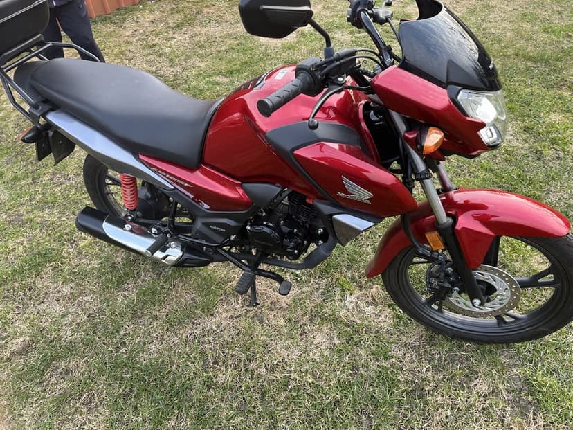 Honda CB125f motocykl