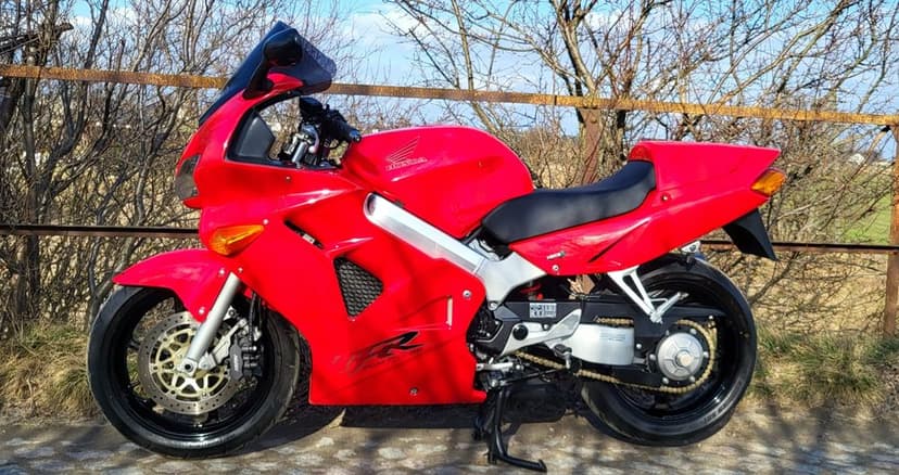 Honda VFR 800 FI ! 1998 ! Stan BDB ! Przygotowana do sezonu ! Niemcy !