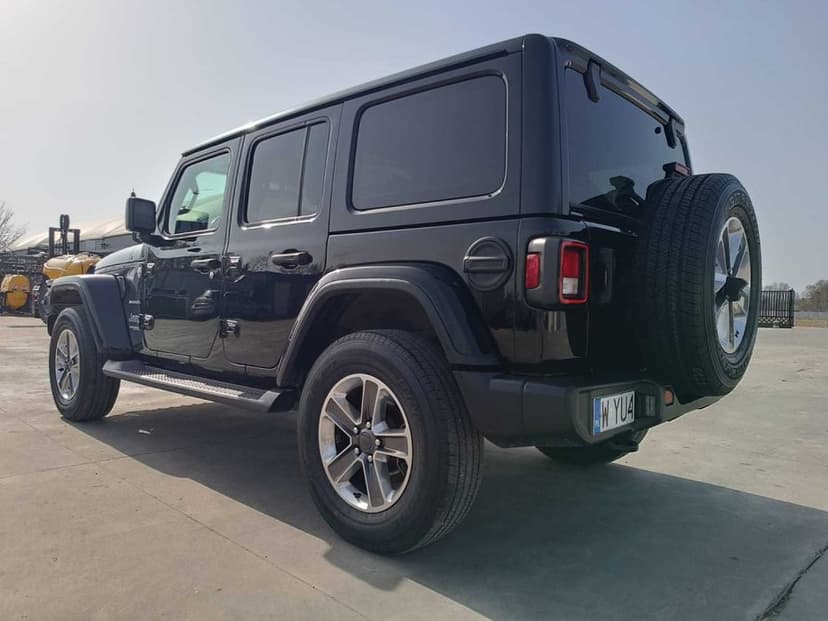 Jeep Wrangler Sahara 2021r.  4x4 , 47 000 km BARDZO ZADBANY !!!