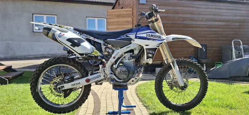 Yamaha YZ 450 F Akrapovic