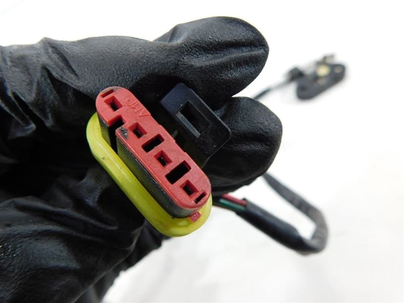 ZAMEK STACYJKA KLUCZYK MV AGUSTA 750 F4 BRUTALE 01-06 U-11 800099135 800090249