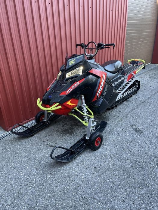 Skuter snieżny polaris rmk pro 800 2t 1100km 2018r dodatki transport