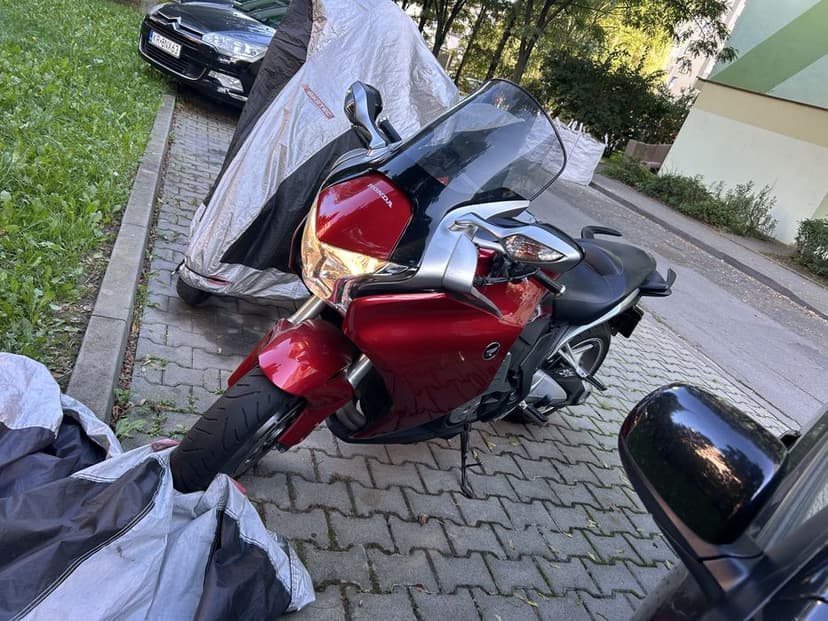 Honda VFR 1200F 1200 Automat Navi Półka Prywatny Zarejestrowany