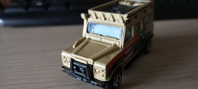 Matchbox land Rover Defender swamp turbo krokodyl