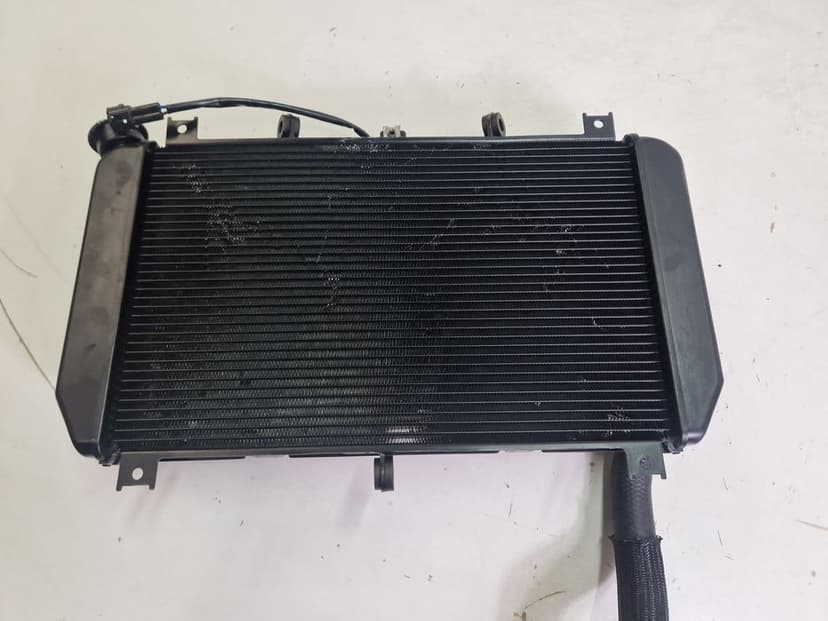 Kawasaki z900 chłodnica wentylator oryginał komplet