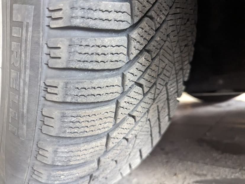 4 Felgi 20' i opony zimowe do Land Rover Discovery 4, 5, Range Rover.
