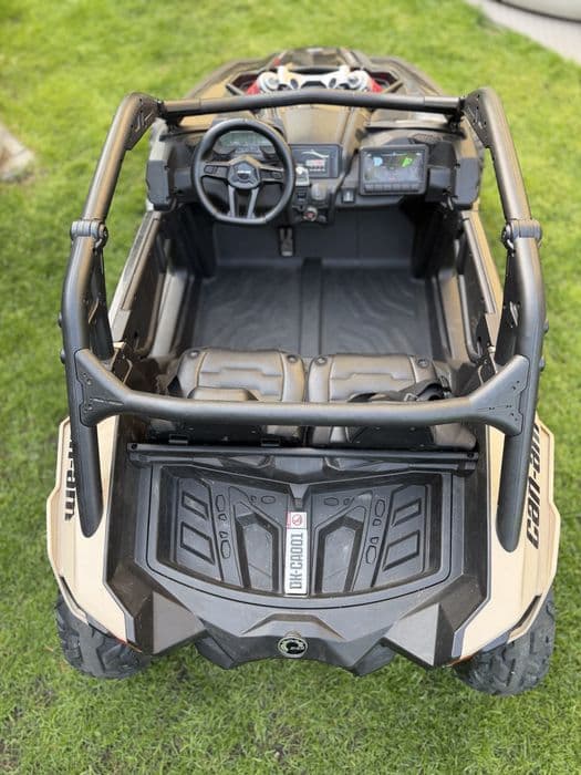 Samochód elektryczny dla dzieci - Buggy CAN-AM MAVERICK - 4x4