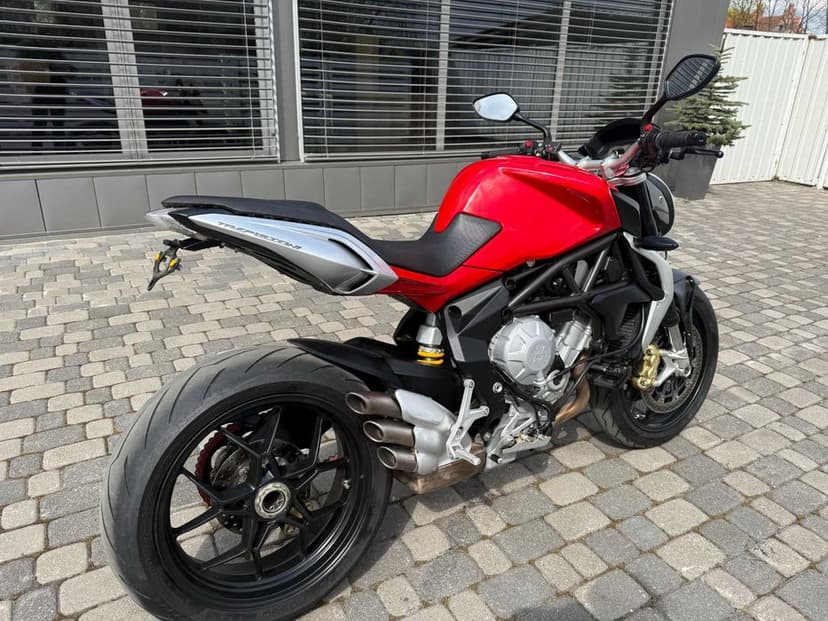 MV AGUSTA BRUTALE 675, 31tys km, 2012r bezwypadkowy, oryginał