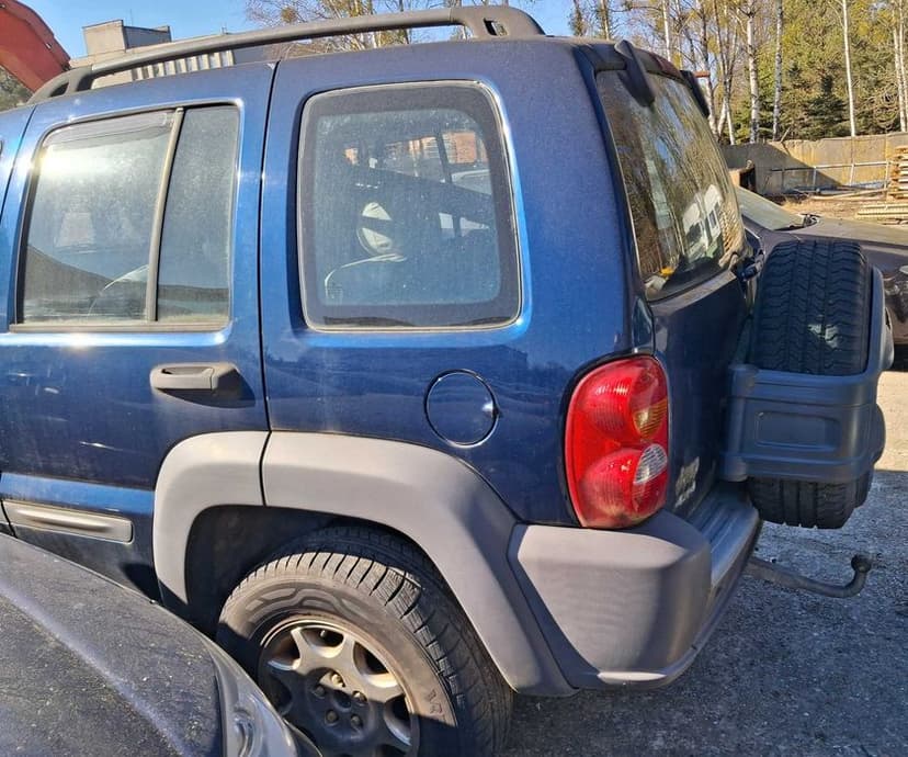 Jeep Cherokee KJ - rok 2006, 2.8 diesel CRDI - na części