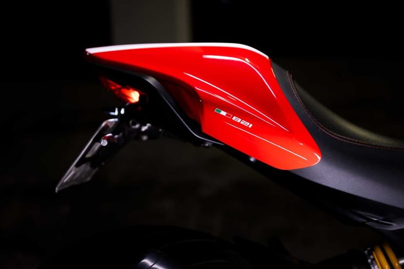 Ducati Monster 821. Rocznik 2016 po desmo, przygotowany do sezonu.