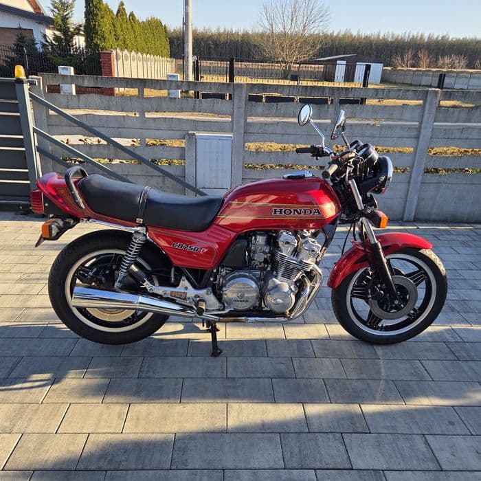Piękny Klasyk Honda cb750f rc04
