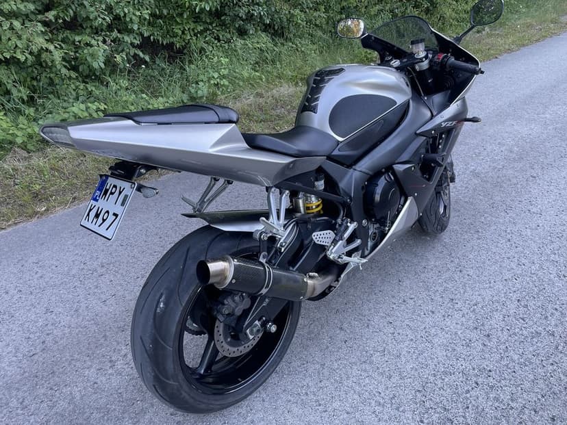 YAMAHA R1 RN09 stan perfekcyjny