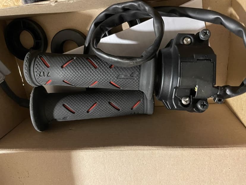 rolgaz manetki Ducati  panigale v4 V2 diavel stretfighter rolgaz manetki