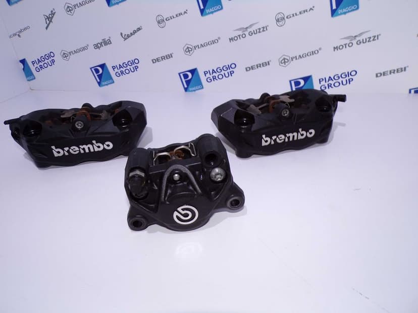 Zaciski Hamulcowe przód i tył BREMBO Aprilia RS660 Tuono 660 OEM.