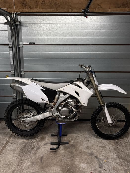 Yamaha yzf 250 igła