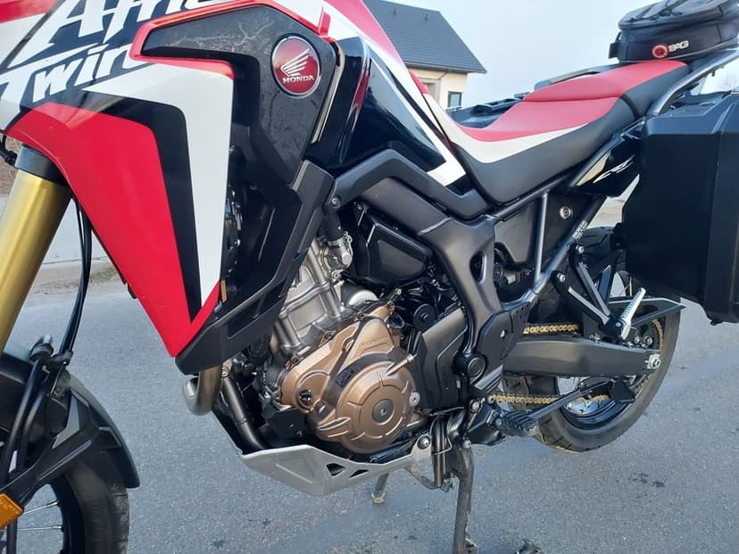 Honda CRF 1000 africa twin DTC piękny stan oryginał bezwypadkowy