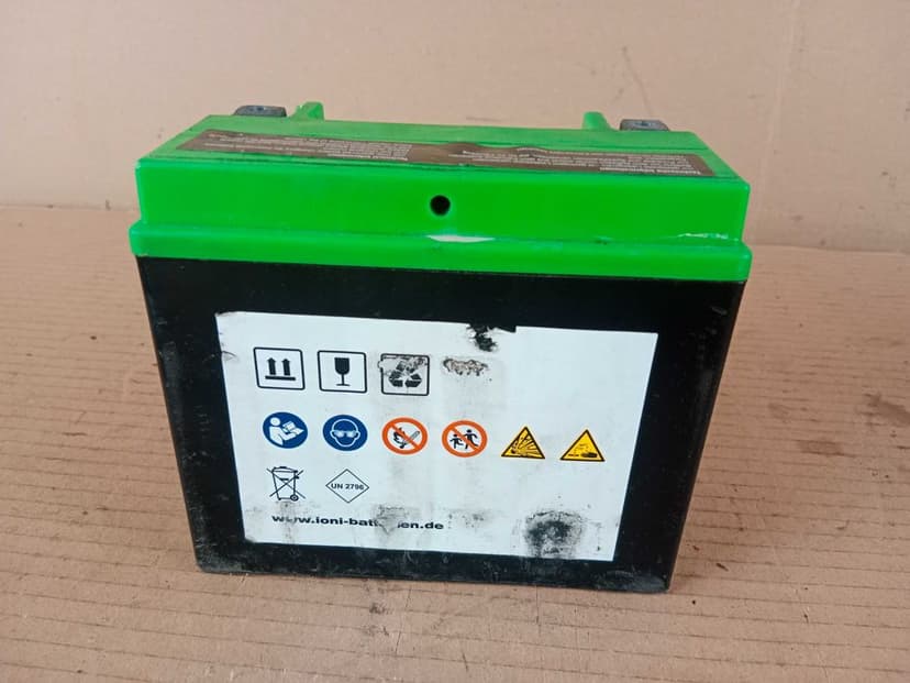 Akumulator Motocyklowy IONI ITX12-BS 12V 10AH Napięcie 14.69 V