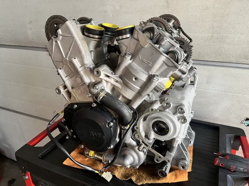 Silnik aprilia rsv4 1000 13r