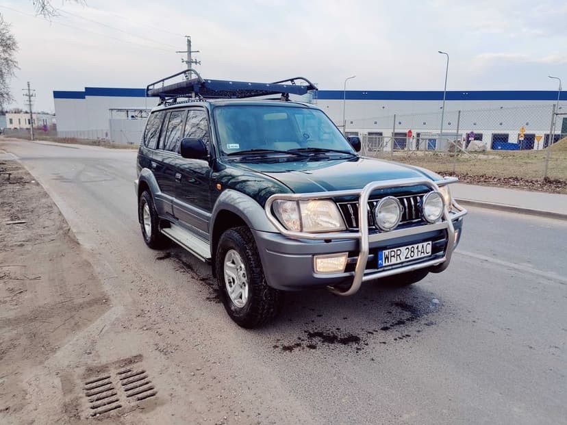 Toyota Land Cruiser 90