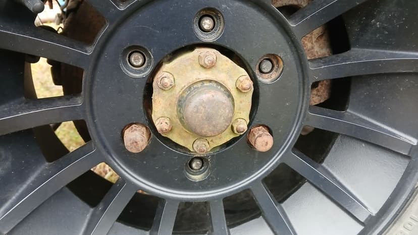 Nissan Patrol Terrano koła felgi 7x15 ET0 33x12,5x15  odnowione