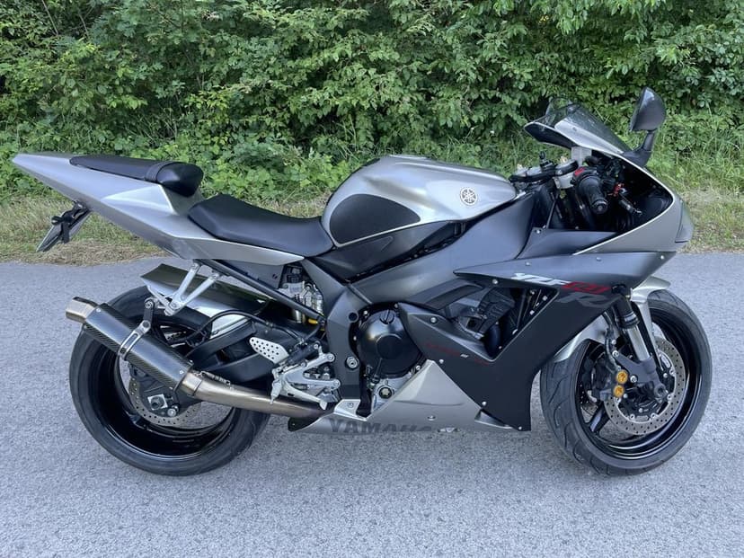 YAMAHA R1 RN09 stan perfekcyjny