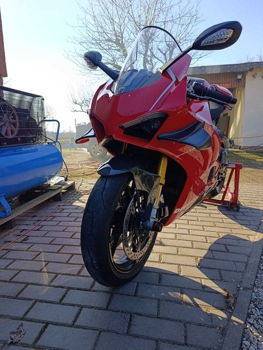 Ducati Panigale v4r