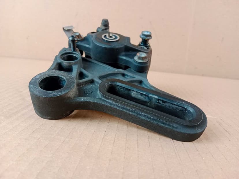 Aprilia RS 660 Zacisk Hamulcowy Tył Klocki Hamulcowe BREMBO 20-25