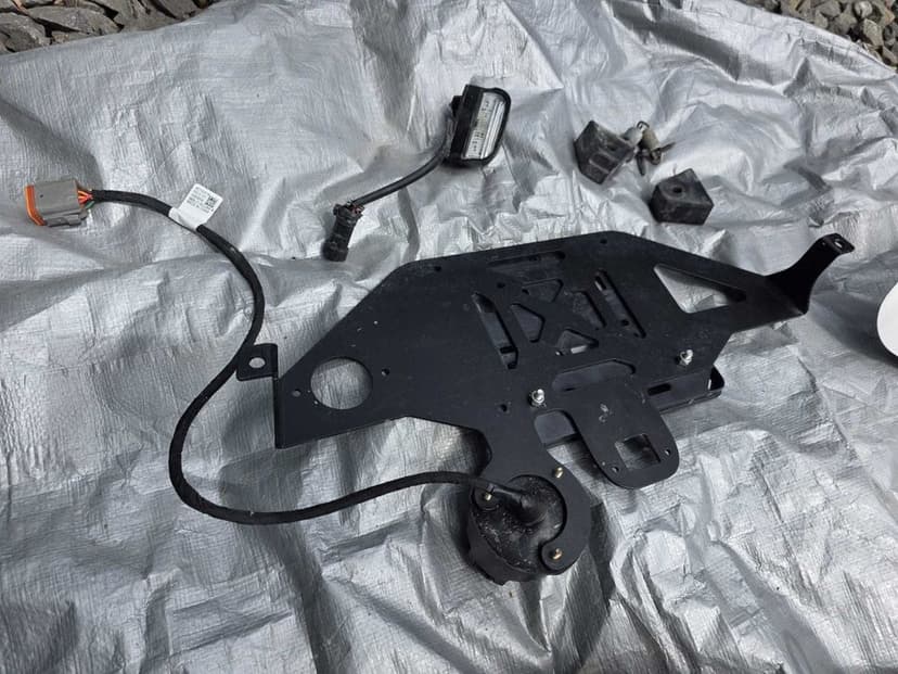 Polaris RZR XP 1000 tlumik + obudowa + osłona + ramka + lampka