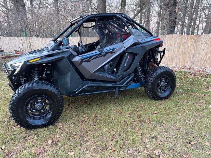 POLARIS RZR PRO XP ULTIMATE 2021 mały przebieg