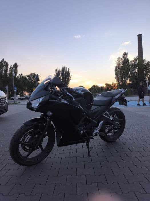 Honda cbr 300/125