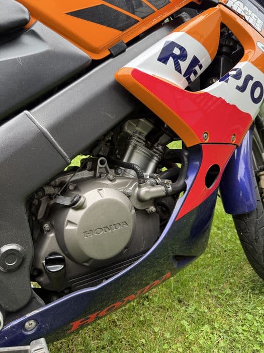 Motocykl Honda CBR125R 2005