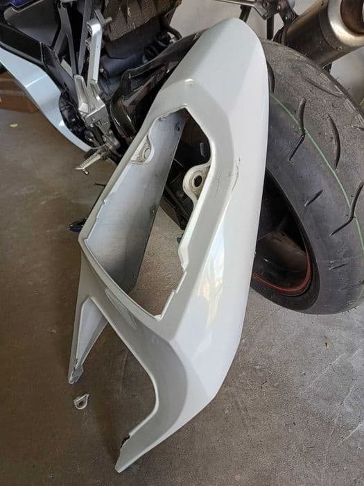 Zadupek ogon owiewka tył Suzuki Gsx-r gsxr K4/K5