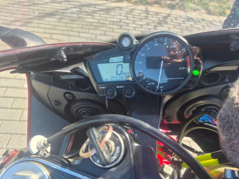 Yamaha r1 rn09 Doinwestowana .Gotowa do sezonu