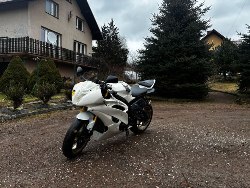 Motocykl Yamaha R6 Rj15 2014