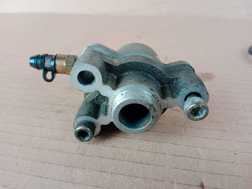 Aprilia Tuono RSV 1000 Mille Wysprzęglik Sprzęgła 02-05