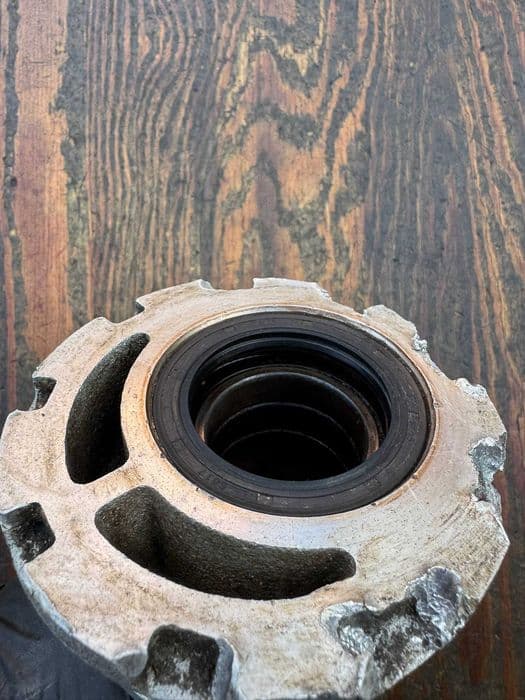 Piasta lozysk osi tyl tylnia mimosrod Kawasaki kfx 450 r 08-14