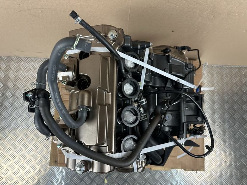 Honda CB 650 R Silnik RH15E - 2024! 1 tys km ! Engine ! Jak nowy !