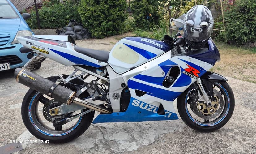 Suzuki GSXR 750 K1 2001 rok