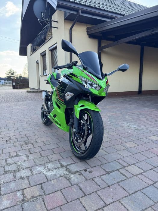 Kawasaki Ninja 400/125